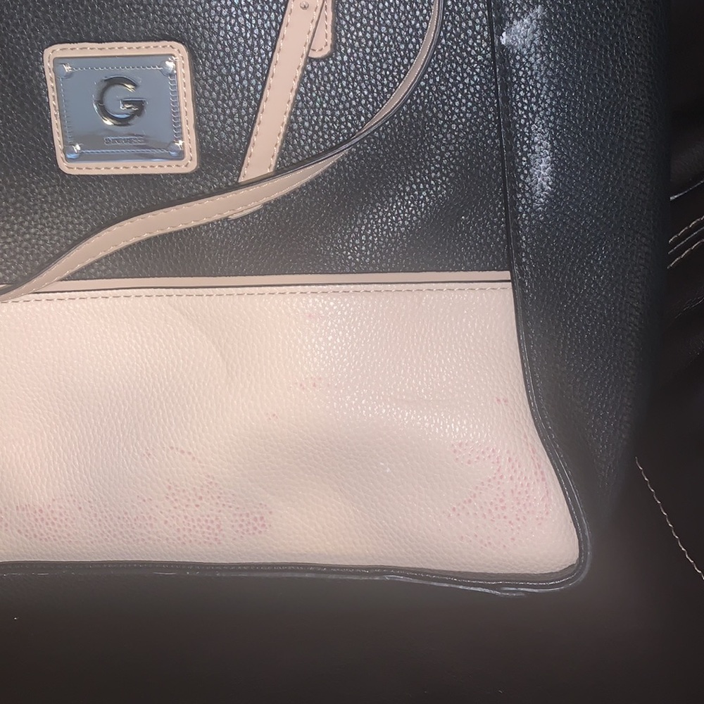 G by Guess Purse 👜 - Picture 8 of 12